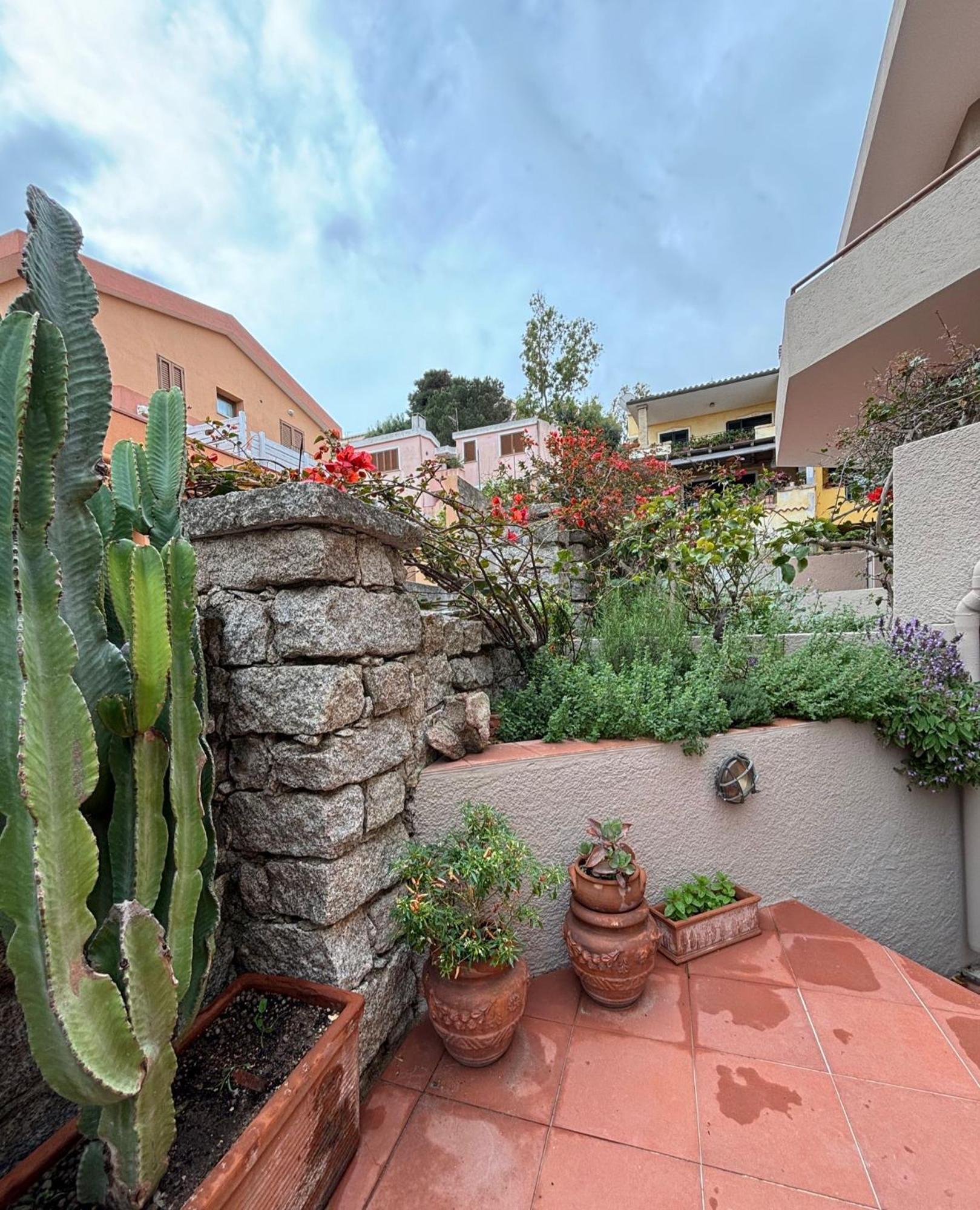 Mare Fuori Hotel Palau Exterior photo